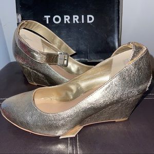 TORRID Gold ankle strap wedges 10.5W